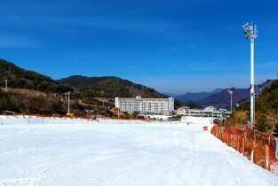 伊甸園山谷滑雪一日遊（釜山出發）